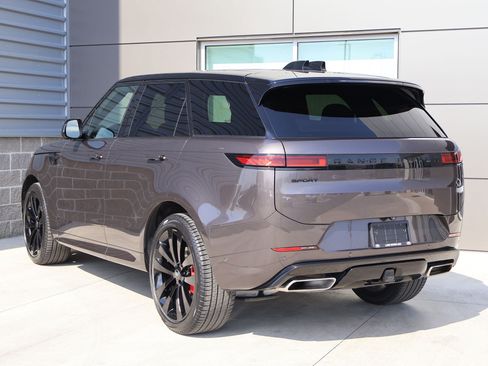 Used 2025 Land Rover Range Rover Sport Dynamic SE AWD/4WD image 10