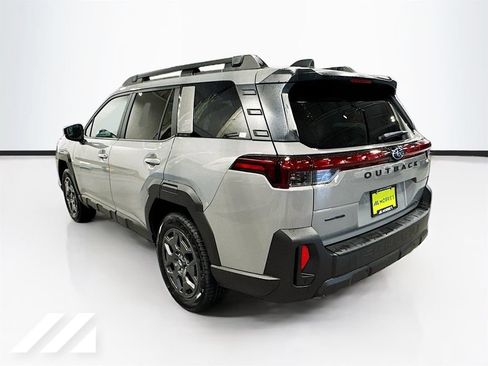 Used 2026 Subaru Outback Premium AWD/4WD image 7