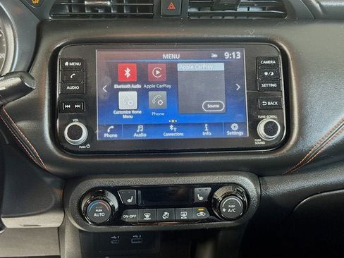 Used 2023 Nissan Kicks SR w/ SR Premium Package FWD image 11