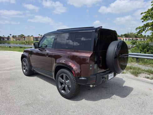 New 2026 Land Rover Defender 90 X-Dynamic SE AWD/4WD image 2