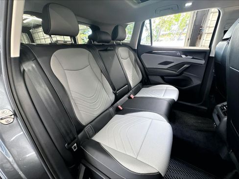 New 2026 Volkswagen Tiguan SE AWD/4WD image 10