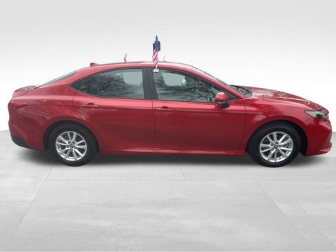 Used 2025 Toyota Camry LE image 25