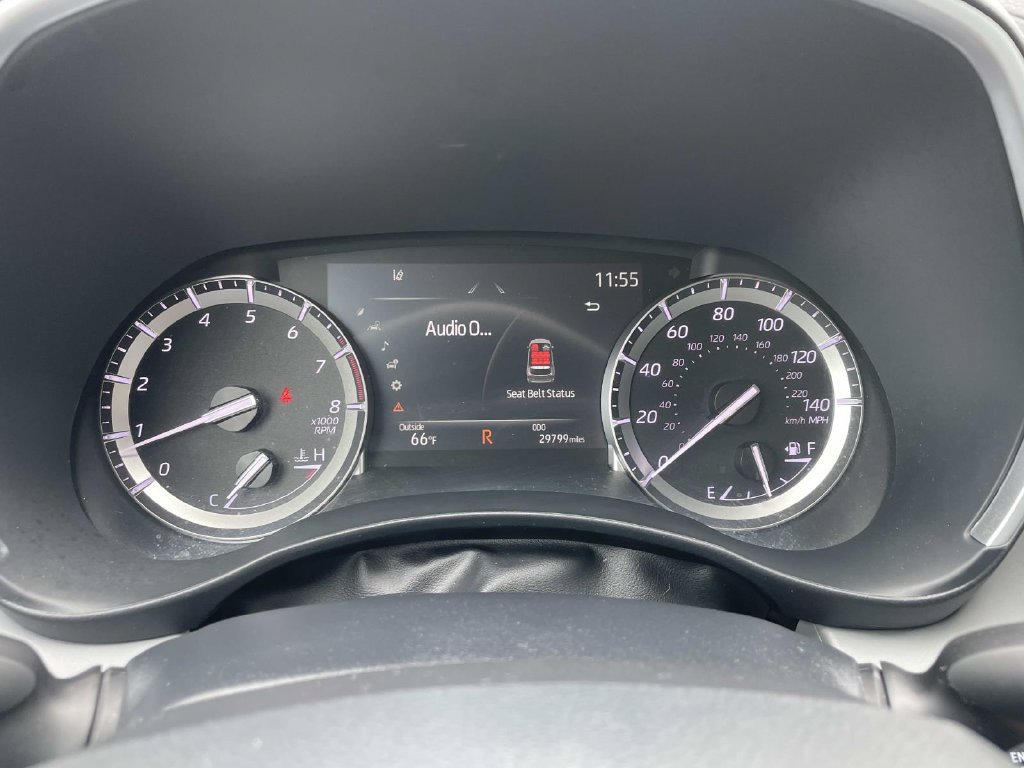 Used 2022 Toyota Highlander XLE AWD/4WD image 34