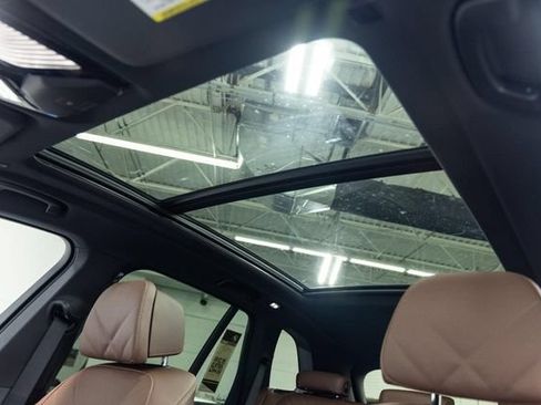 New 2026 BMW X5 xDrive40i w/ M Sport Package AWD/4WD image 16