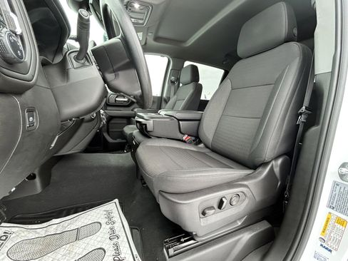 Used 2025 Chevrolet Silverado 2500 Custom w/ Custom Value Package image 10