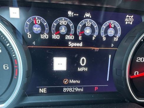 Used 2021 Chevrolet Suburban High Country w/ Premium Package image 7