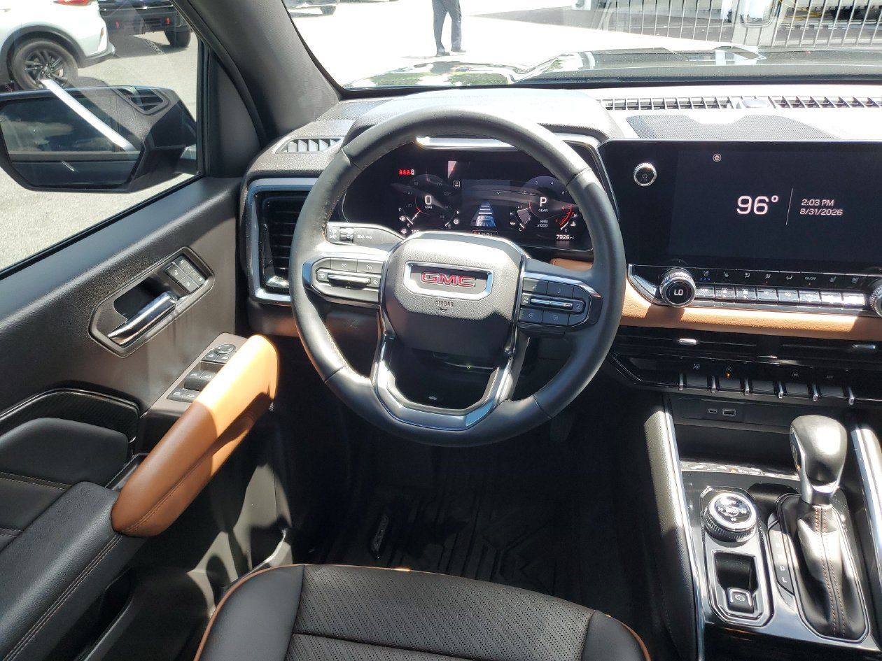 Used 2025 GMC Canyon AT4 w/ Nightfall Edition AWD/4WD image 12