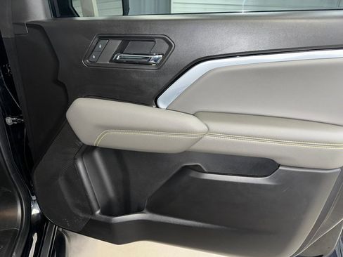 Certified 2024 Chevrolet Colorado ZR2 w/ ZR2 Convenience Package III image 31