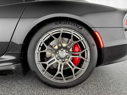 Used 2016 Dodge Viper GTS image 33