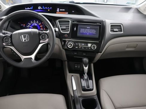 Used 2014 Honda Civic Hybrid Sedan image 2
