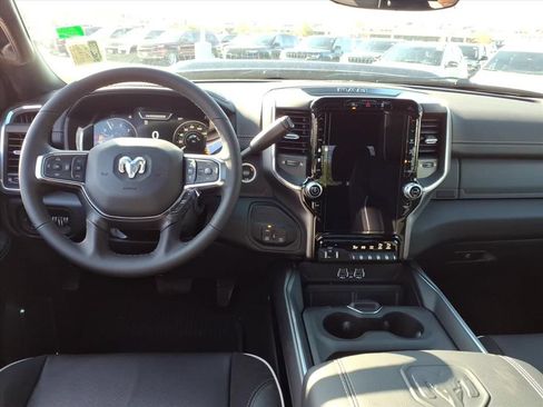 New 2026 RAM 2500 Laramie AWD/4WD image 15