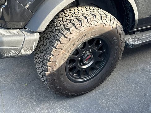 Used 2024 Ford Bronco Badlands AWD/4WD image 4