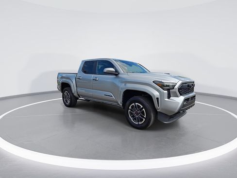 Certified 2024 Toyota Tacoma TRD Sport AWD/4WD image 3