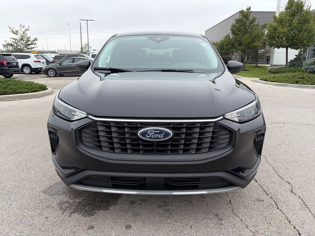 Used 2024 Ford Escape Active w/ Tech Pack #1 AWD/4WD image 2