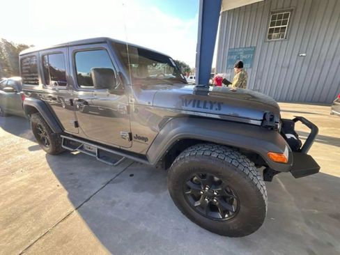 Used 2023 Jeep Wrangler Unlimited Sport AWD/4WD image 3