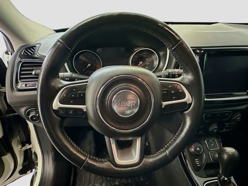 Used 2018 Jeep Compass Limited w/ Navigation Group image 18