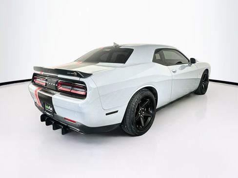 Used 2022 Dodge Challenger R/T Scat Pack w/ Driver Convenience Group RWD image 9