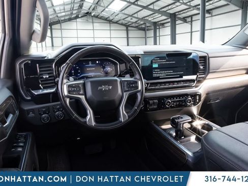 Used 2023 Chevrolet Silverado 1500 RST w/ Redline Edition AWD/4WD image 15