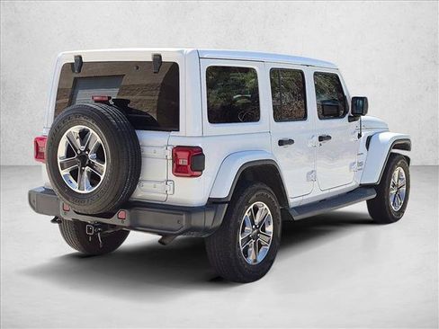 Used 2019 Jeep Wrangler Unlimited Sahara AWD/4WD image 5