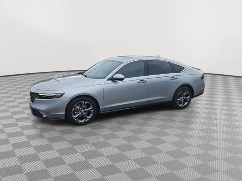 Certified 2023 Honda Accord EX image 4