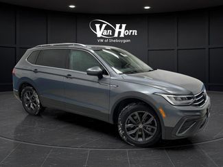 Used 2023 Volkswagen Tiguan SE w/ Panoramic Sunroof Package video 1