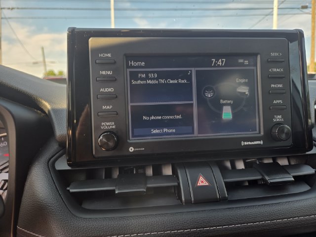 Used 2021 Toyota RAV4 XLE AWD/4WD image 5