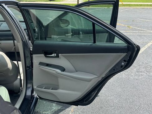 Used 2012 Toyota Camry XLE w/ Convenience Pkg FWD image 19