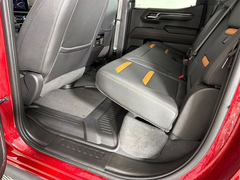 Used 2024 GMC Sierra 1500 AT4 w/ Technology Package image 21