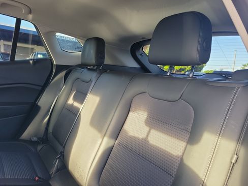 Used 2025 Chevrolet Trax LT FWD image 13