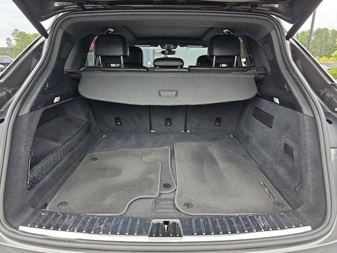 Used 2020 Porsche Cayenne AWD/4WD image 13