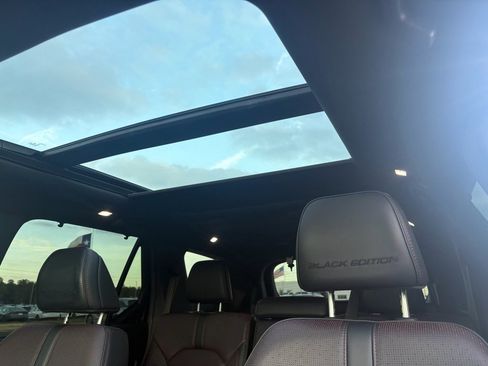 Certified 2025 Honda Pilot Black Edition image 27