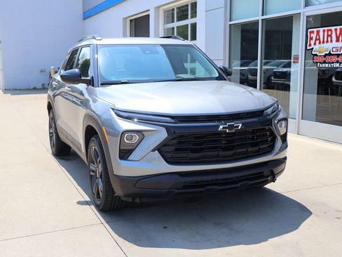 New 2026 Chevrolet TrailBlazer LT w/ Convenience Package AWD/4WD image 2