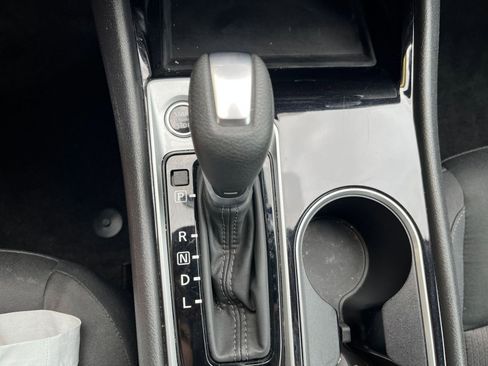 Used 2024 Nissan Altima 2.5 SV image 42