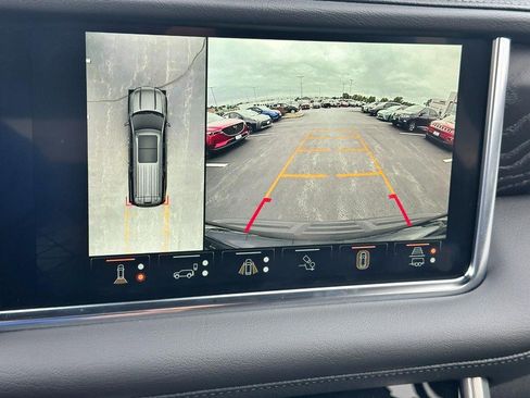 Used 2024 GMC Yukon Denali w/ Advanced Technology Package AWD/4WD image 27