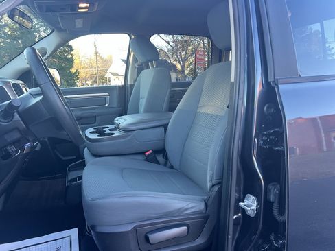 Used 2017 RAM 1500 Classic SLT image 9