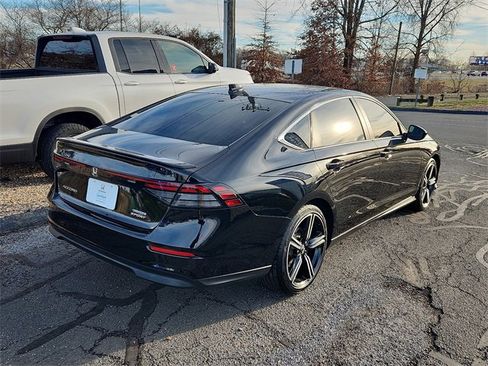 Used 2024 Honda Accord Sport image 6