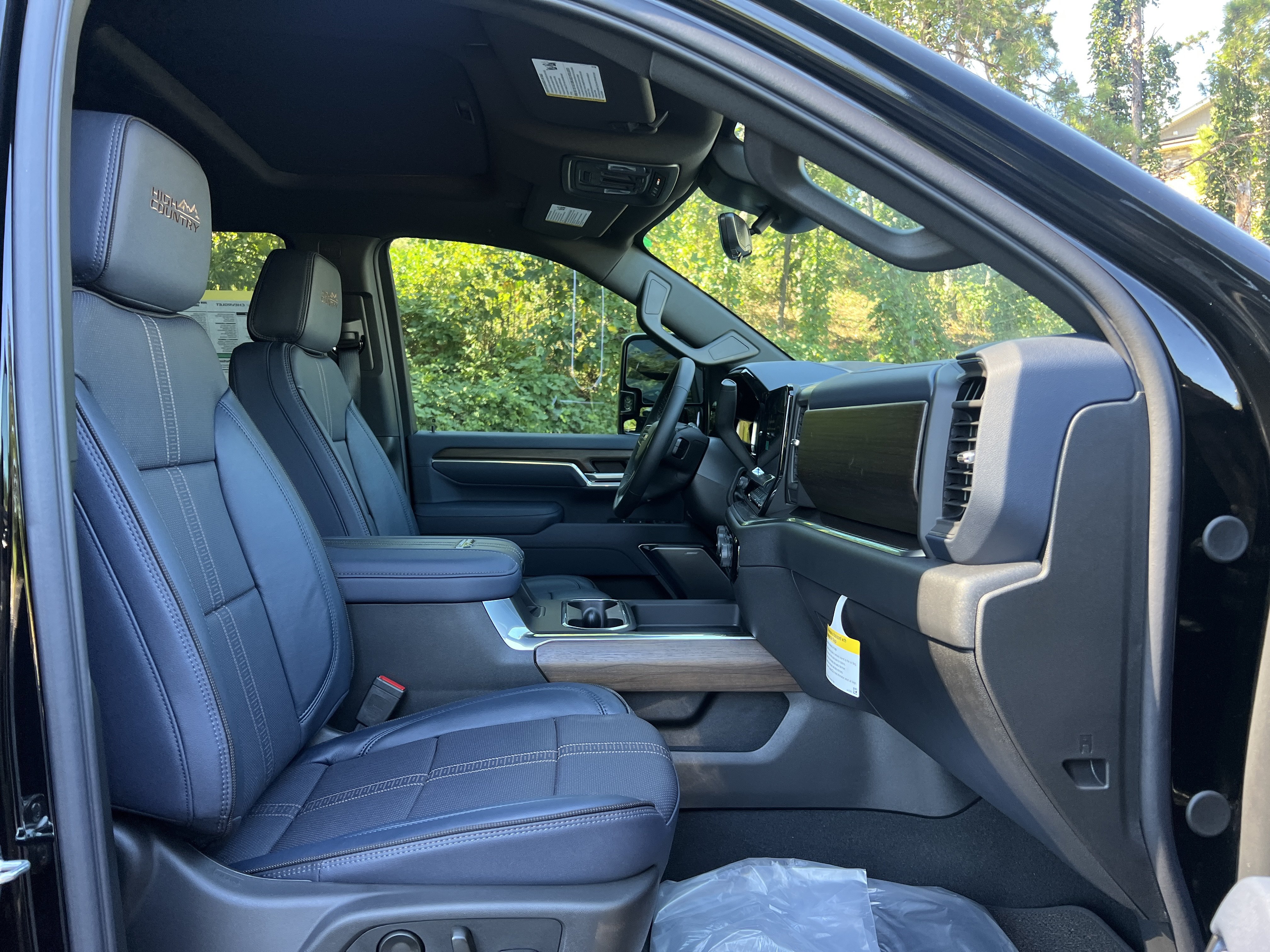 New 2026 Chevrolet Silverado 2500 High Country w/ High Country Premium Package AWD/4WD image 37