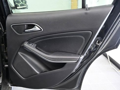 Used 2016 Mercedes-Benz GLA 250 4MATIC image 34