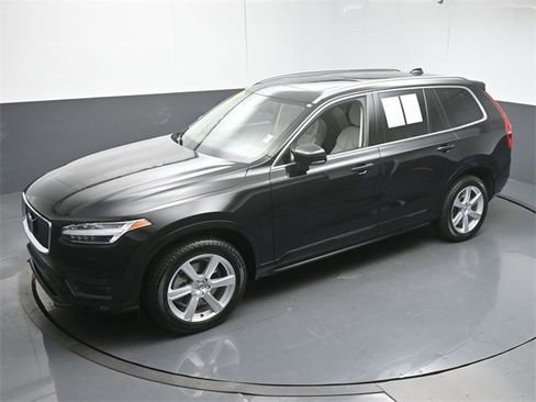 Used 2021 Volvo XC90 T5 Momentum w/ Climate Package image 45