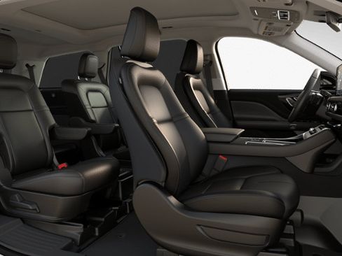 New 2026 Lincoln Aviator AWD w/ Jet Appearance Package image 28