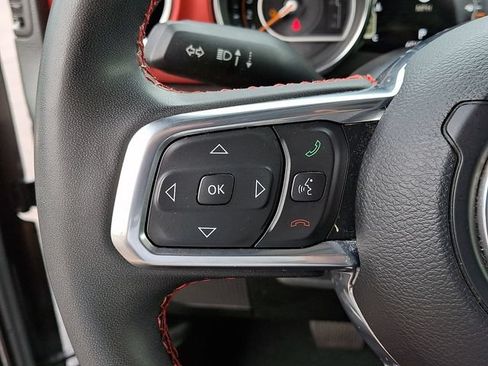 Used 2023 Jeep Gladiator Rubicon w/ LED Lighting Group AWD/4WD image 23