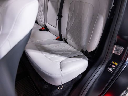 Used 2026 Mercedes-Benz G 63 AMG 4MATIC image 35