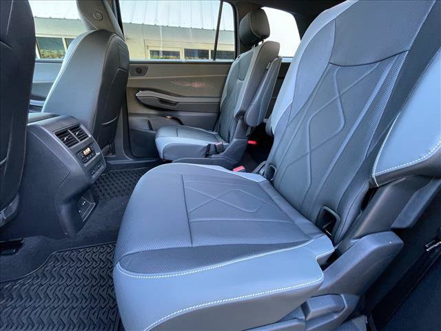 New 2027 Volkswagen Atlas SEL R-Line AWD/4WD image 4