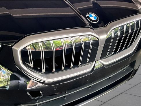 Used 2025 BMW 530i RWD image 29