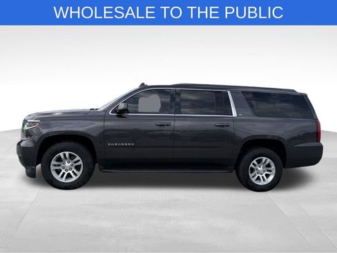 Used 2018 Chevrolet Suburban LT RWD image 2