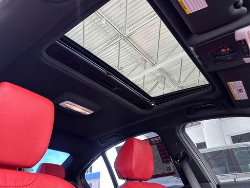 Used 2018 BMW 340i Sedan w/ Executive Package RWD image 20