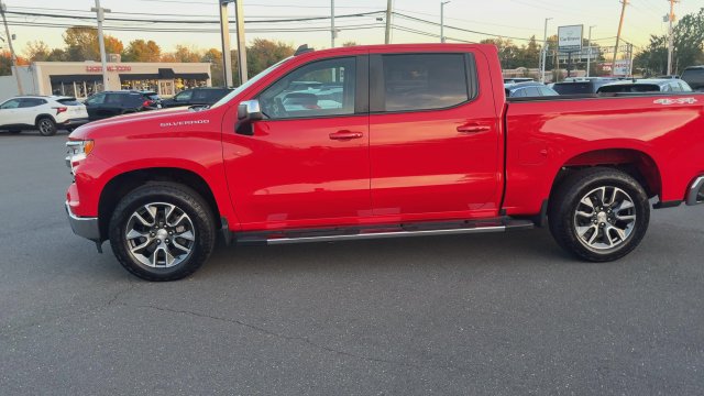 Used 2023 Chevrolet Silverado 1500 LT AWD/4WD image 5