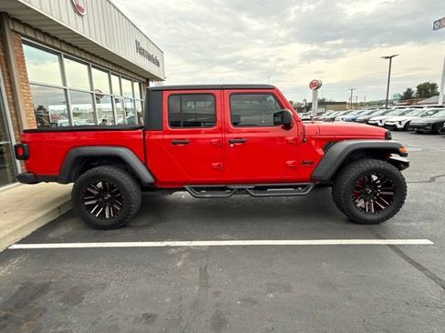 Used 2020 Jeep Gladiator Sport w/ Quick Order Package 24S AWD/4WD image 4