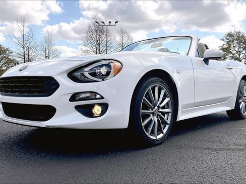 Used 2018 FIAT 124 Spider Lusso image 35