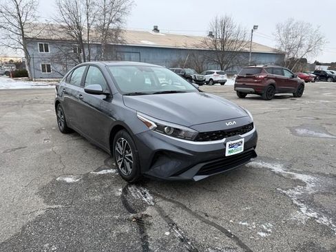 Used 2023 Kia Forte LXS FWD image 16